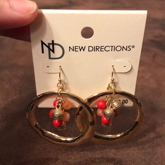 ‼️Bundle & Save‼️ NEW DIRECTIONS Earrings NWT - Picture 4 of 4
